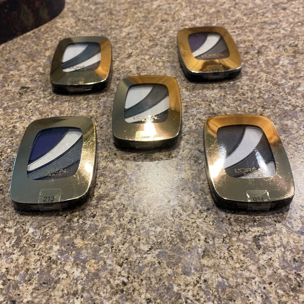 L’Oréal Colour Riche Eye Shadow Lot of 5 - Shades 827  213  934